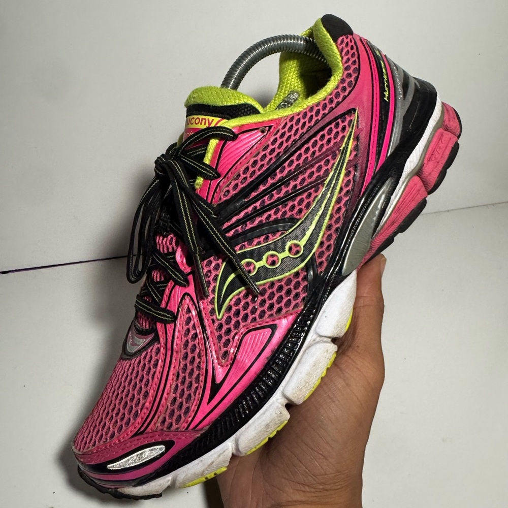 Saucony Hurricane 15 “Pink” WMNS Size 9.5
